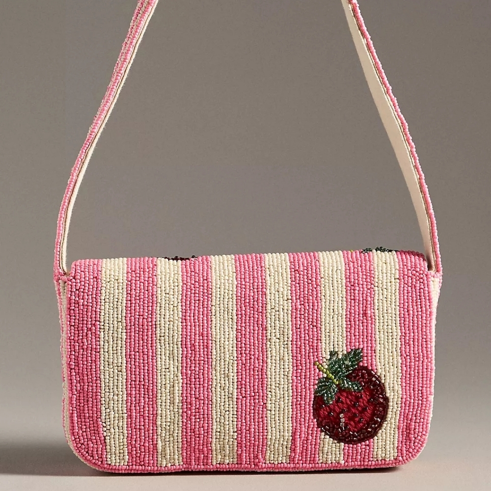 ๐ผ NWT Anthropologie Fiona strawberry beaded purse - Picture 3 of 5